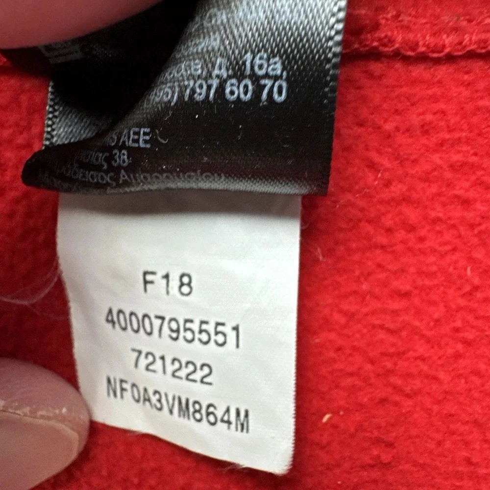 North Face Mens Red Softshell Full Zip Jacket Small Pockets Casual comfort